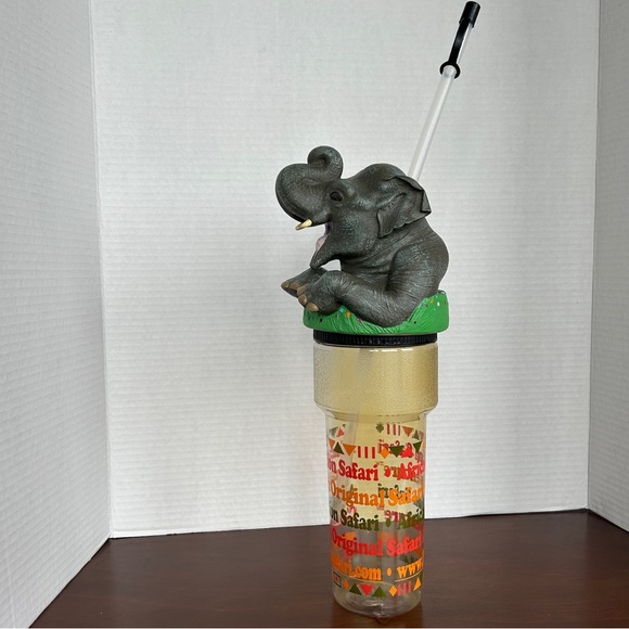 Vintage African Lion Safari Elephant Top Drinkworks Souvenir Cup 2000 - Picture 3 of 9